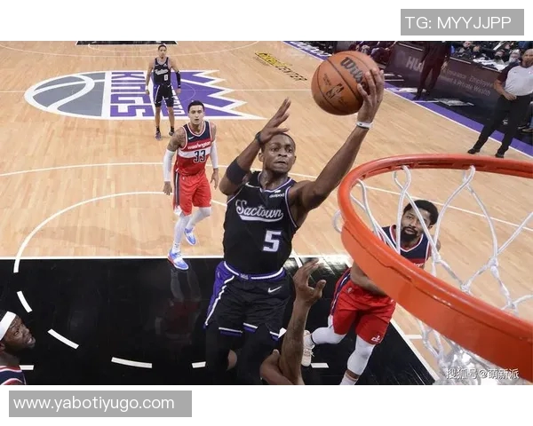 巴恩斯赞福克斯领导风格独特队友们愿意全力支持他 巴恩斯赞福克斯领导风格独特队友们愿意全力支持他