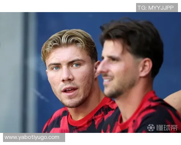 那不勒斯4500万再追梅努小麦霍伊伦状态回暖重焕生机