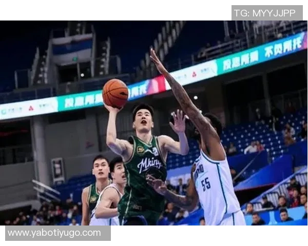 CBA赛季回顾辽宁青岛交锋北京江苏激战广东同曦对决广厦新疆争夺战精彩纷呈